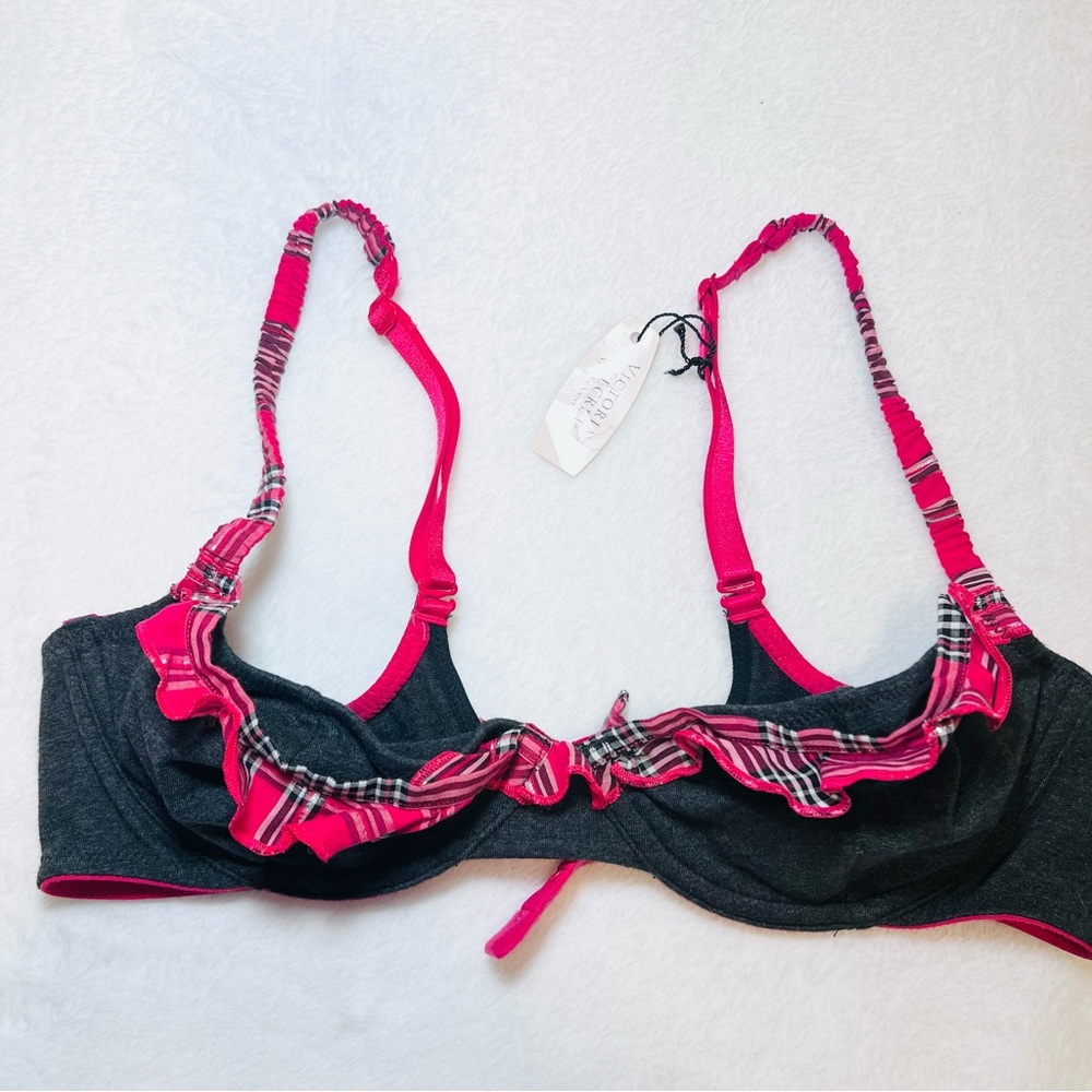 VICTORIA’S Secret Christmas Red and Black Plaid Unlined Demi Bra - 36B - NWT